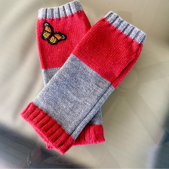 A PERFECT Christmas Gift for Butterfly lovers ! Great warm fingerless Gloves !🦋 - Picture 6 of 8